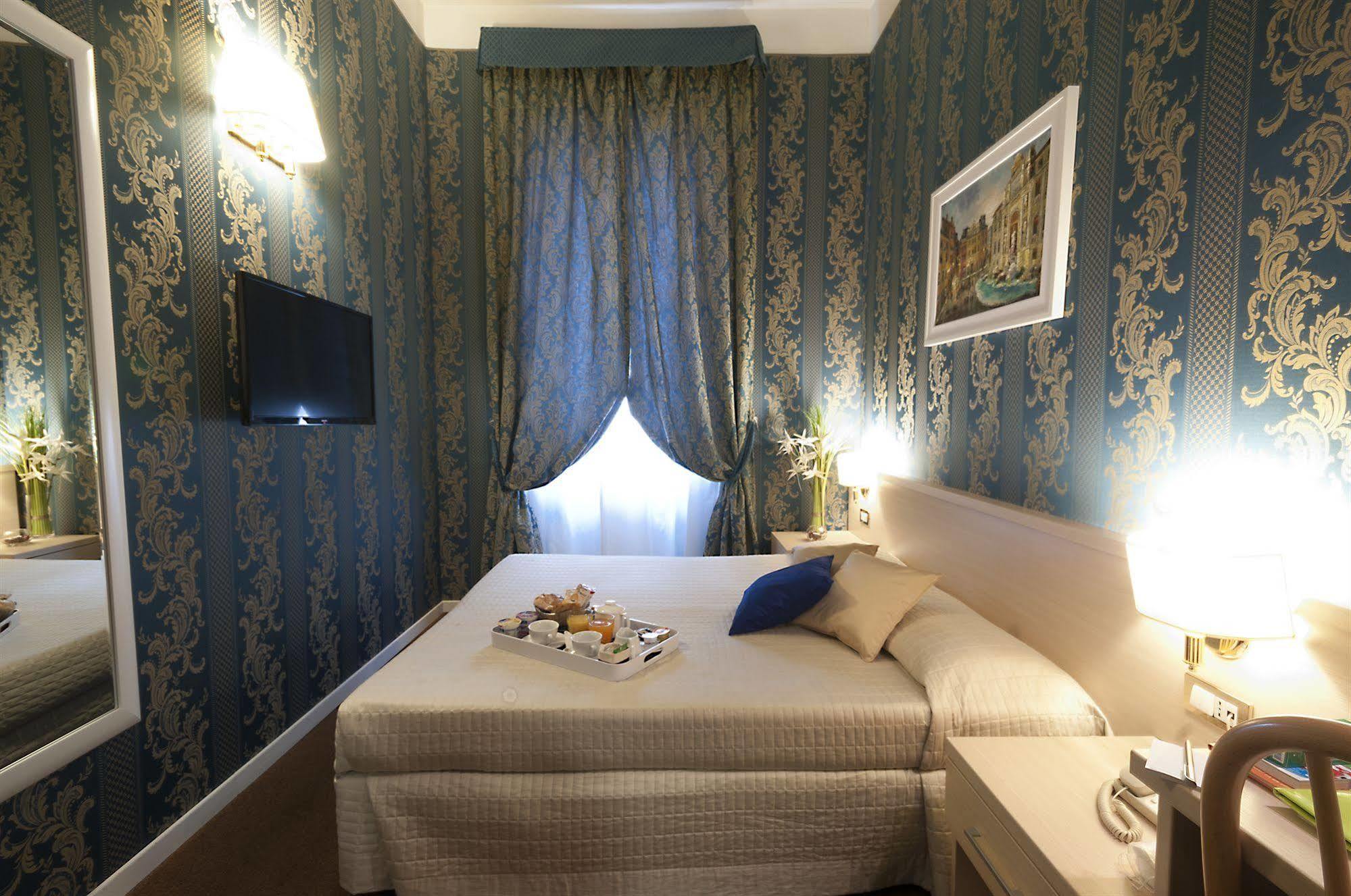 B&B Prestige Rome Bagian luar foto