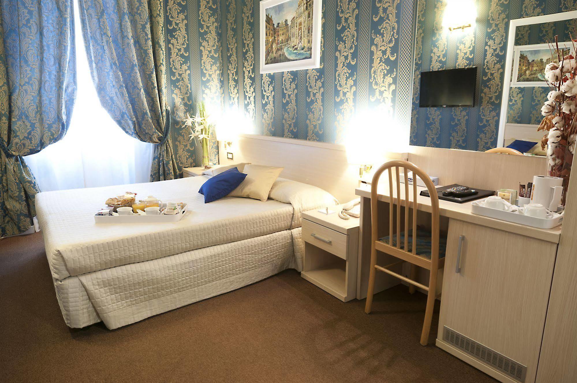 B&B Prestige Rome Bagian luar foto