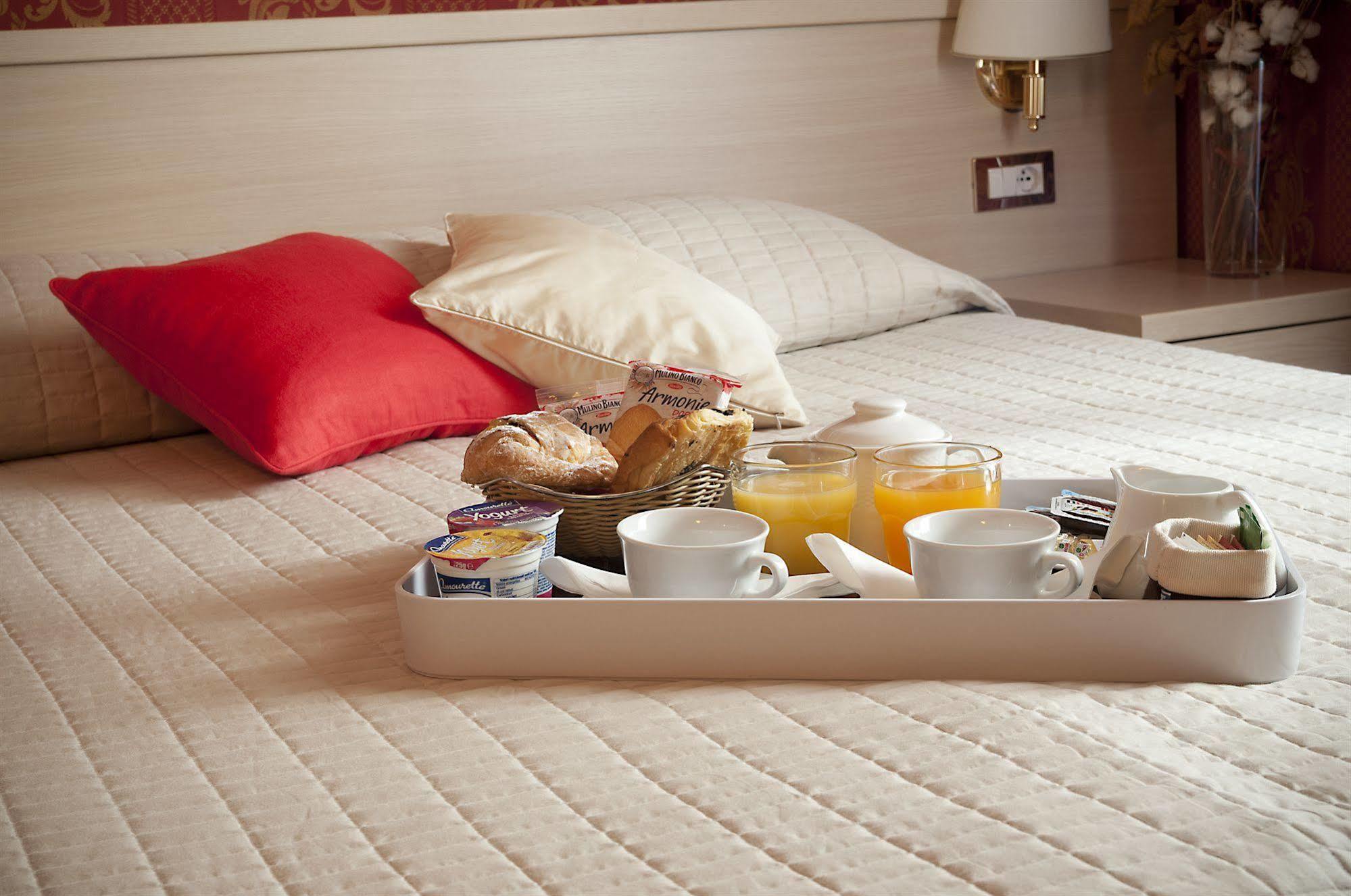 B&B Prestige Rome Bagian luar foto